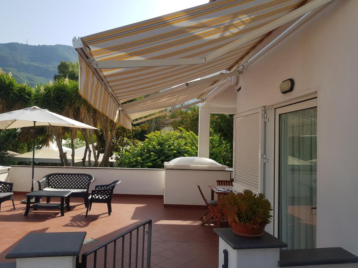 La Terrazza Dell^Ippocampo #Seaview Apartment อีสเกีย ภายนอก รูปภาพ