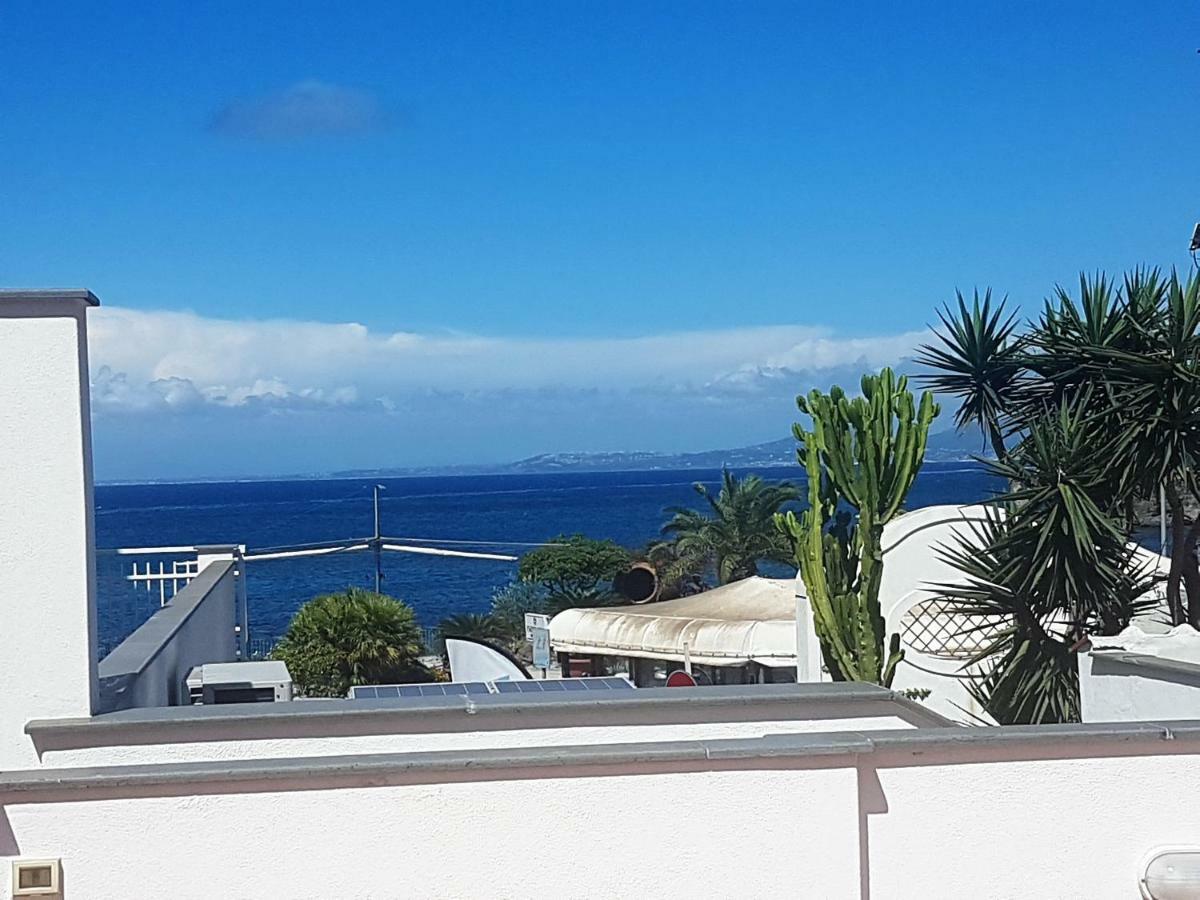 La Terrazza Dell^Ippocampo #Seaview Apartment อีสเกีย ภายนอก รูปภาพ