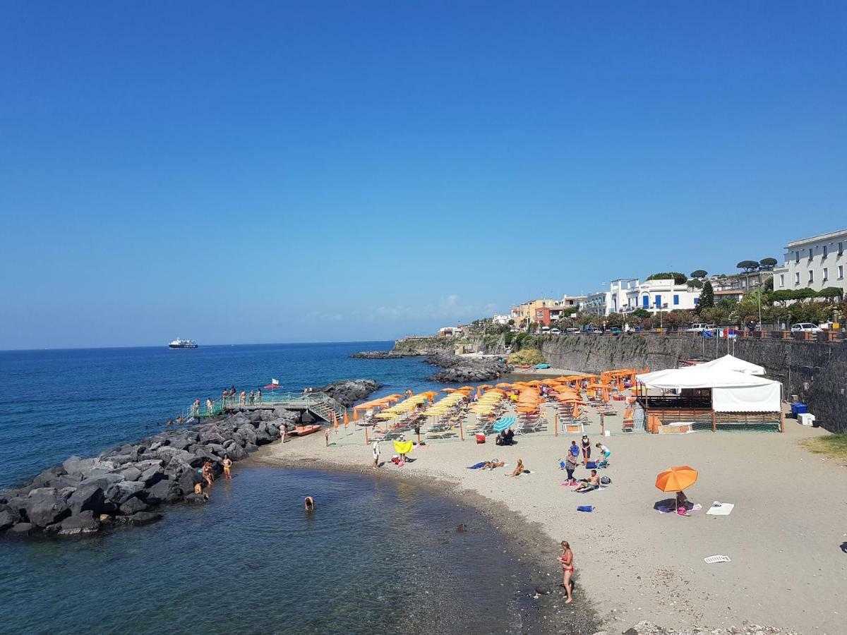 La Terrazza Dell^Ippocampo #Seaview Apartment อีสเกีย ภายนอก รูปภาพ